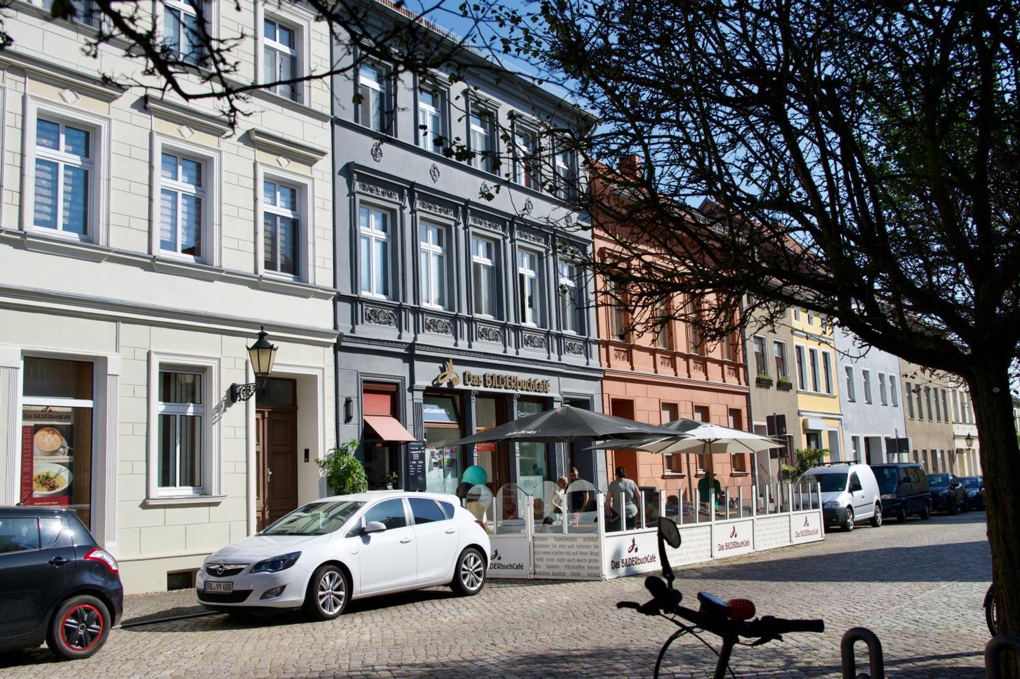 Bilderbuchcafe - Ferien No 5 - Markt 7 *